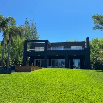 Casa Venta en Corredor Bancalari 3900