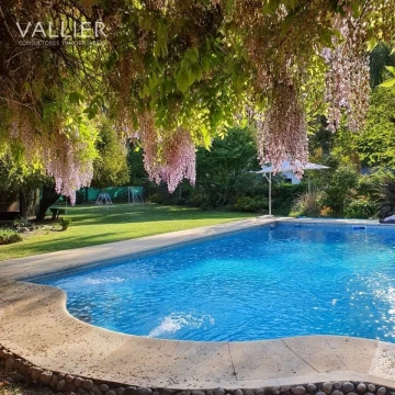 Casa Venta en Los Cedros y Perito Moreno 400