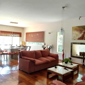 Casa Venta en La Peregrina 100