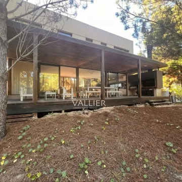 Casa Alq. Temporario en Costa Esmeralda Deportiva 400
