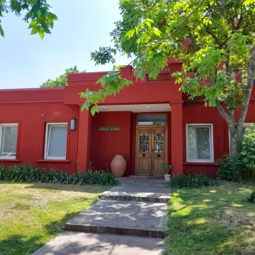 Casa Venta en Pilar del Este 100