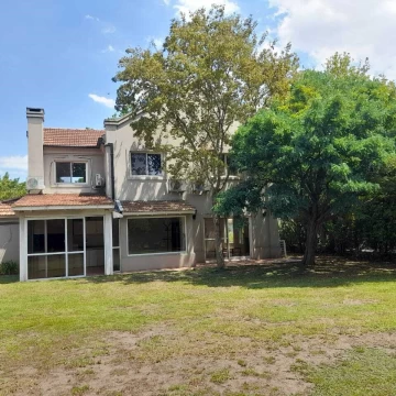 Casa Venta en La Delfina 100