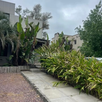 Casa Alq. Temporario en Bosque Chico, Almirante Brown y Aranzazu 100
