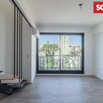 En venta Duplex en piso 7  en Belgrano.