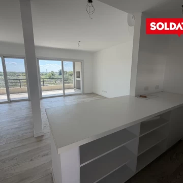 Departamento  alquiler en Zug Caamaño - tres ambientes con balcon