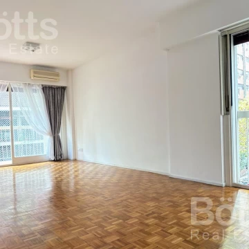 VENTA DEPARTAMENTO DE 4 AMBIENTES MAS DEPENDENCIA Y COCHERA FIJA CUB. EN BELGRANO C
