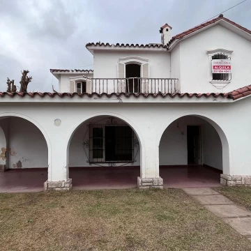 ALQUILER Tejeda 4133 CASONA ANTIGUA USO COMERCIAL gastronomico coworking oficinas indumentaria etc
