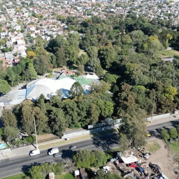 Predio industrial y comercial - 33.731 m2 terreno - 4800 m2 cub.- Quilmes