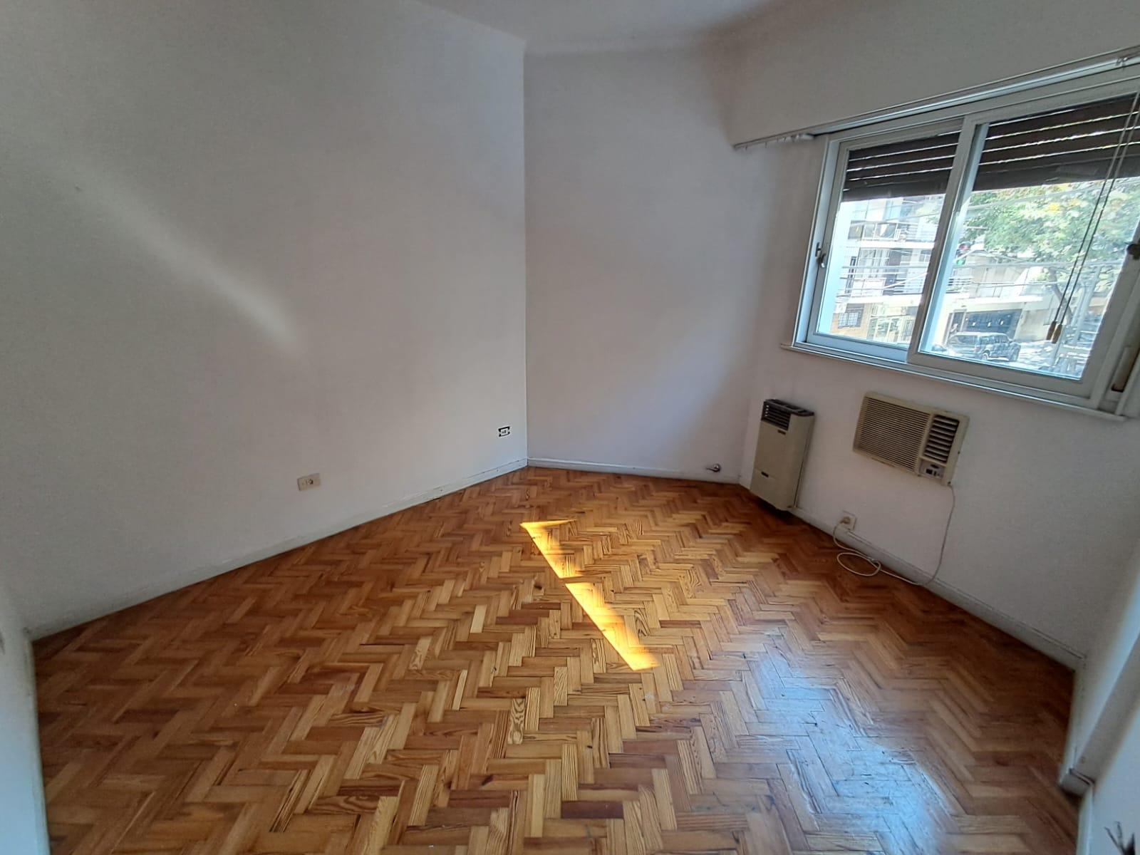 Habitación sobre la esquina de Virrey del Pino y Vidal