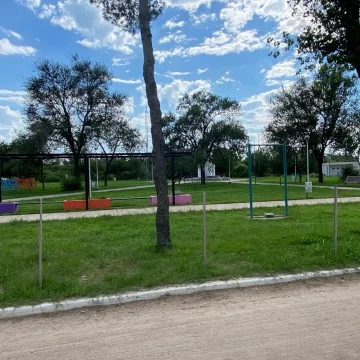 VENTA RÍO SEGUNDO frente a nueva COSTANERA  ESCRITURA financio