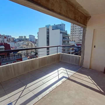Venta departamento en Caballito  3  amb. 8° piso frente - Entrega Octub 2027 -  FINANC. POS POSESIÓN