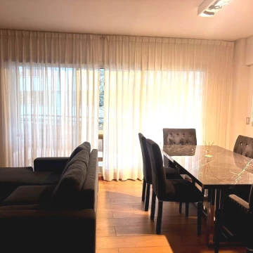 Departamento 4 ambientes balcón terraza con parrilla 