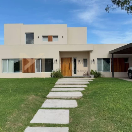 Casa Venta en SAN MATIAS Area 3 400