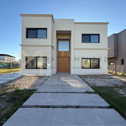 Casa Venta en Vila Marina 2