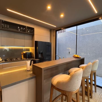 Duplex en venta La Luisita con pileta premium