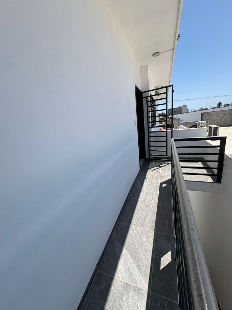 Balcon Puerta.jpeg