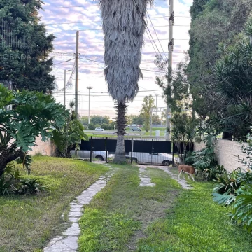 Casa en San Isidro 4 amb a refacc con lote de 333 m² sobre colectora