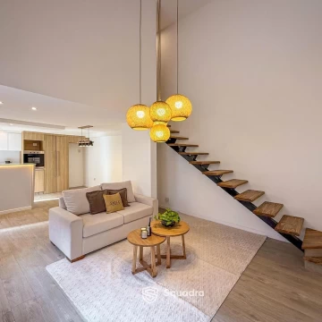 VENTA | PERMUTA - Casa de 3 dormitorios con patio. Reciclada - Lourdes, Rosario. APTO CRÉDITO.