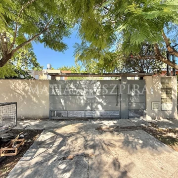Casa en venta Ituzaingó Norte 3 ambientes