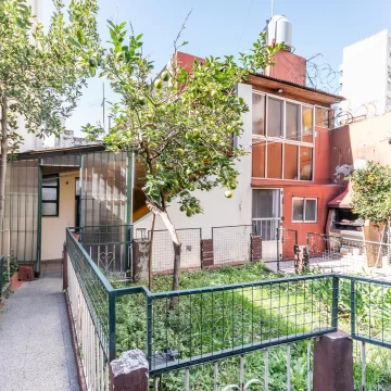 PH 6 Ambientes con Jardín, Parrilla y Patio en Caballito – Sin Expensas