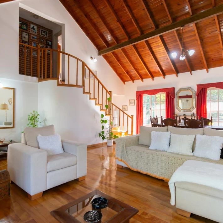 Casa en VENTA. Barrio cerrado: "VISTAS DEL GOLF". Don Torcuato. 