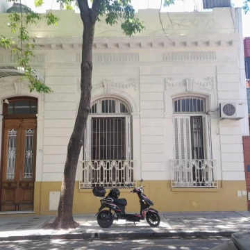 4 Ambientes-Patio- Terraza Lote propio-constitucion