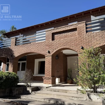 CASA EN VENTA EN BARRIO CERRADO SAN ISIDRO-VILLA ALLENDE