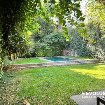 Venta Casa de 3 plantas, jardín y pileta en Palermo Chico