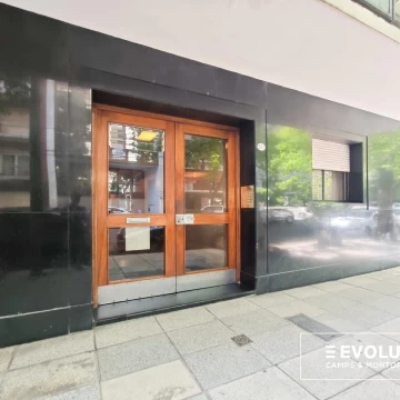 Venta Departamento 4 ambientes con patio en   Palermo Chico
