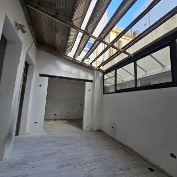PH de 3 Amb mas Local Comercial Propio al frente| Ideal Profesional