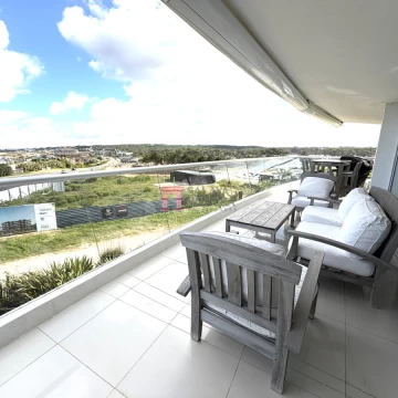 Apartamento en Manantiales , 3 dormitorios en suite