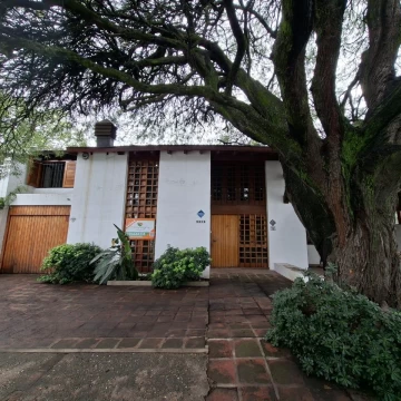 Casa 3 dorm en venta sobre Nepper, Villa Belgrano.