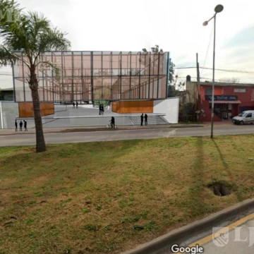 Terreno comercial en la mejor zona de la ruta 27