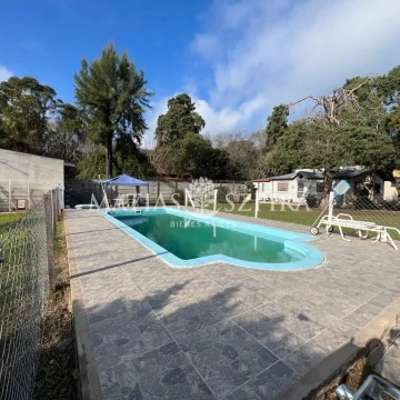 OPORTUNIDAD !!VENTA CASA QUINTA EN 20 DE JUNIO CON PILETA