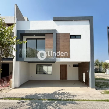 CASA EN VENTA EN PARQUE MÉXICO, ZONA LOMAS DE ANGELÓPOLIS III