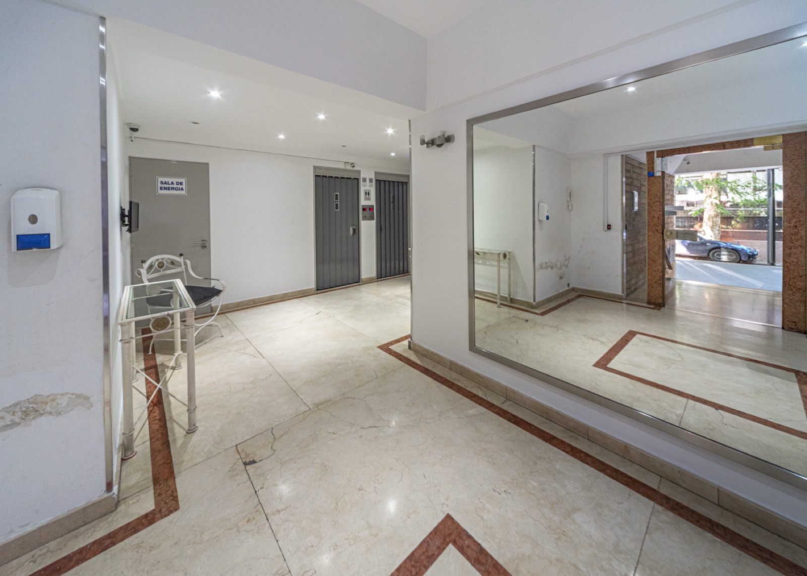 Hall de ingresoi