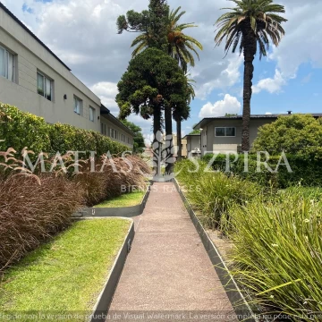 Duplex PREMIUM tipo casa - pileta, parrilla y cochera.