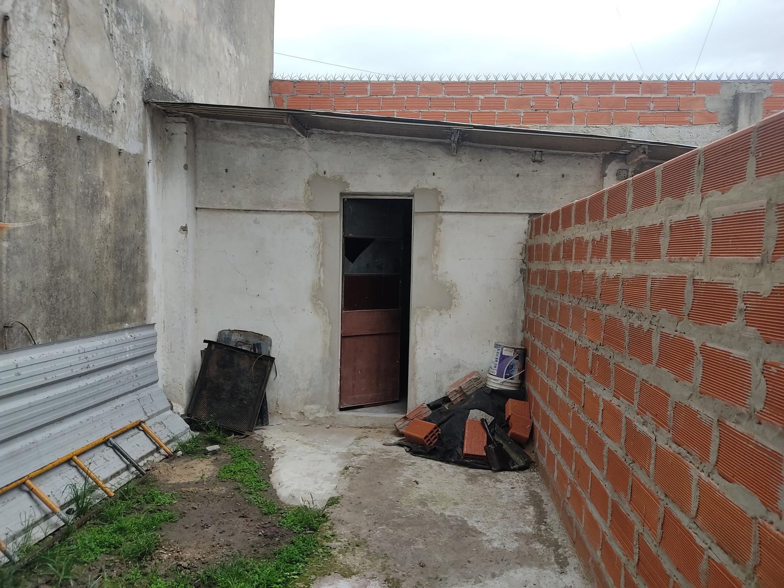 Patio y galpón