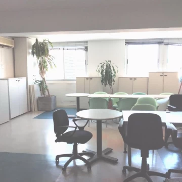 Alquiler oficina en piso alto con vista abierta - Microcentro - Subte B