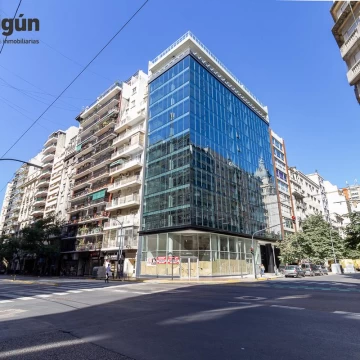 EDIFICIO DE OFICINAS EN EXCELENTE UBICACION