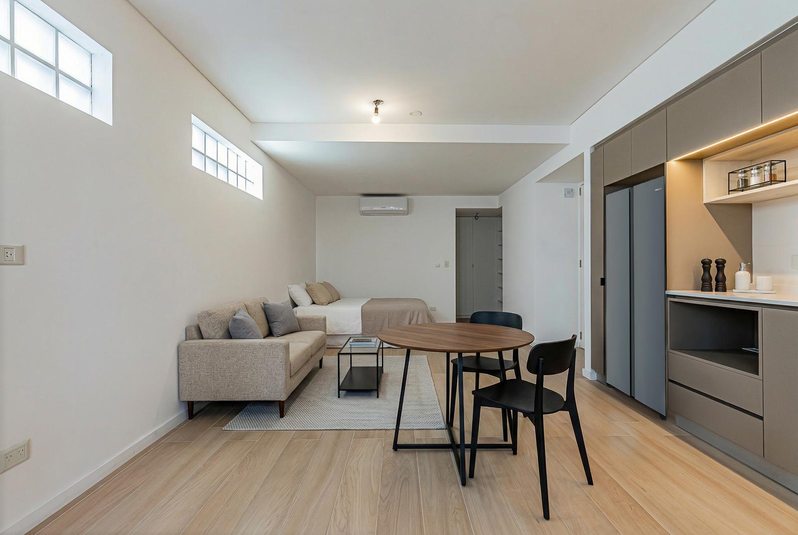 VIRTUAL STAGING