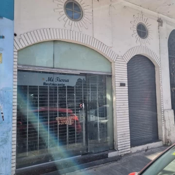 Local en Congreso