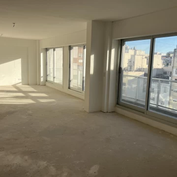 Oficina a estrenar planta libre en piso 9 – 150 m² en Recoleta
