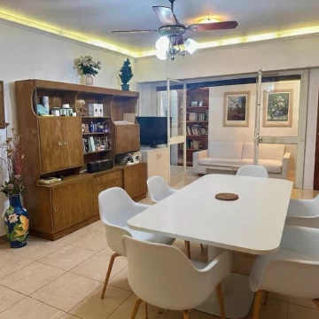 VENTA DEPTO 3 AMBIENTES EN ALMAGRO APTO CREDITO C/PATIO