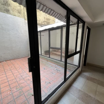 Oficina Comercial / Ideal Consultorio en Recoleta