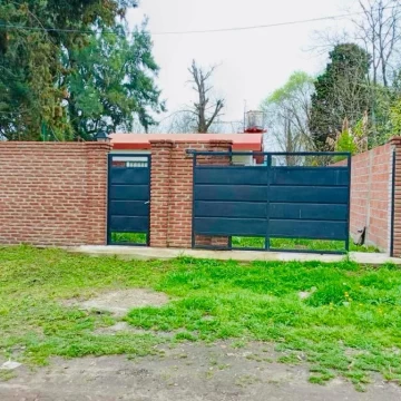 Alquiler y Venta Casa de 2 dormitorios parque barrio Las carolinas,  Ingeniero AllanFlorencio Varela