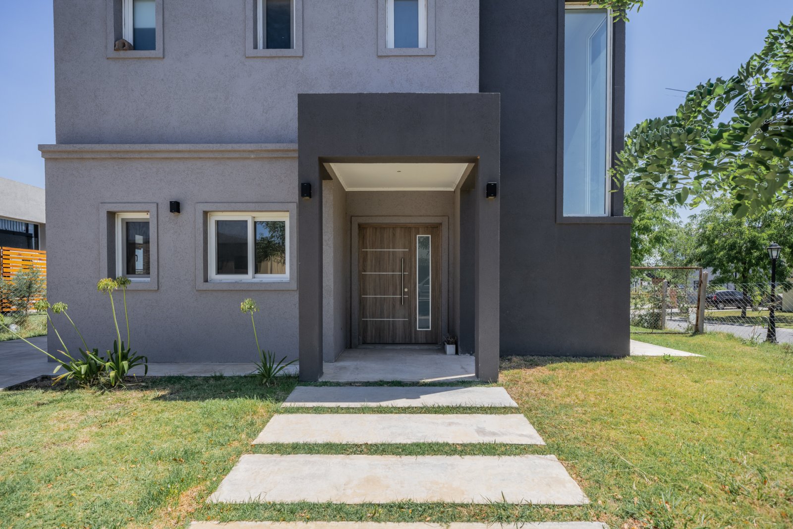 Frente de la casa
