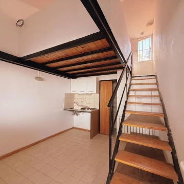 Rodriguez 39 Bis - Departamento Duplex De 1 Dormitorio En Alquiler - Pichincha, Rosario