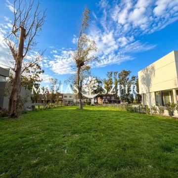 OPORTUNIDAD lote central alvarez del bosque 700 mts!