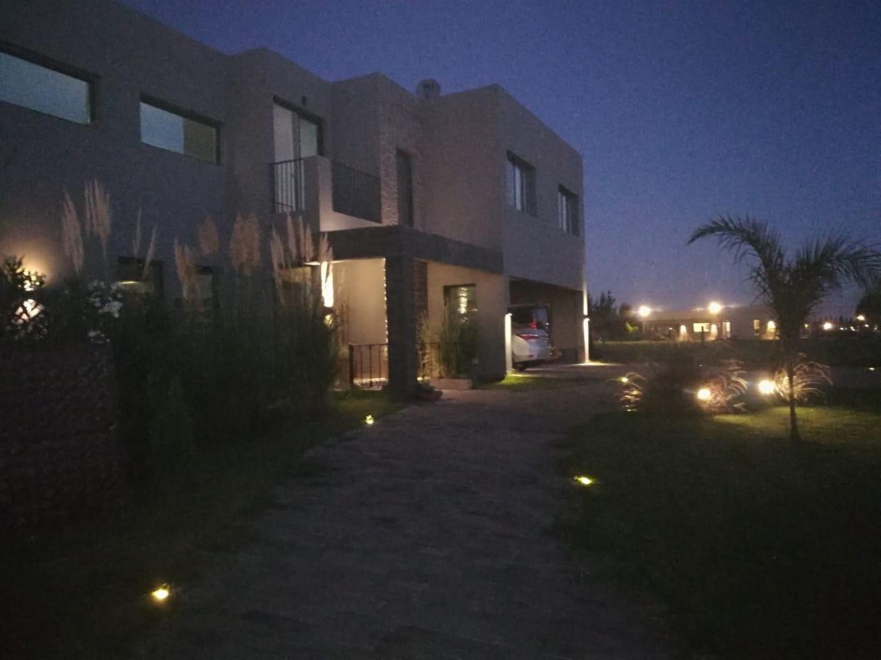 Casa en barrio san matias de 5 ambientes - 2